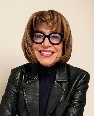 Diplomatie braucht Weitblick – und beginnt mit exzellenter Bildung. BUSINESS & DIPLOMACY verbindet beides auf inspirierende Weise. Dr. Jane Williams-Boock, DBA, Rector of Touro Berlin williams-boock-photo-2025-03-04-14-24-59_1.jpg